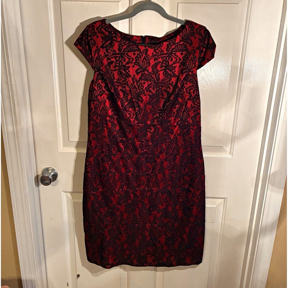 ALYX Dress Red/Black Floral Lace Overlay Scoop Neck Zip Knee Length Size 16